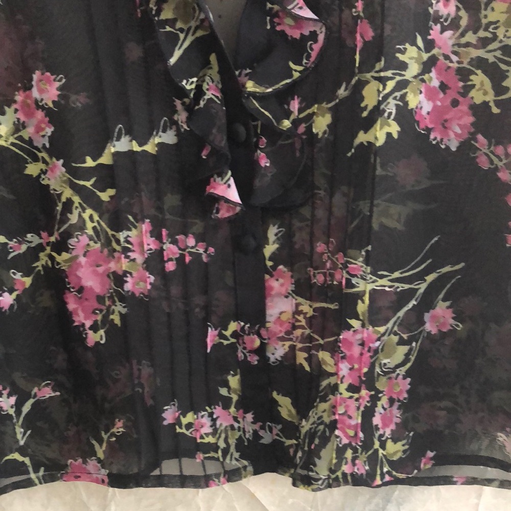 Positive Attitude Chiffon Floral V-Neck Ruffled Button Down Crop Top - Picture 5 of 7